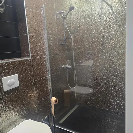 Delux Gabrijel Zára